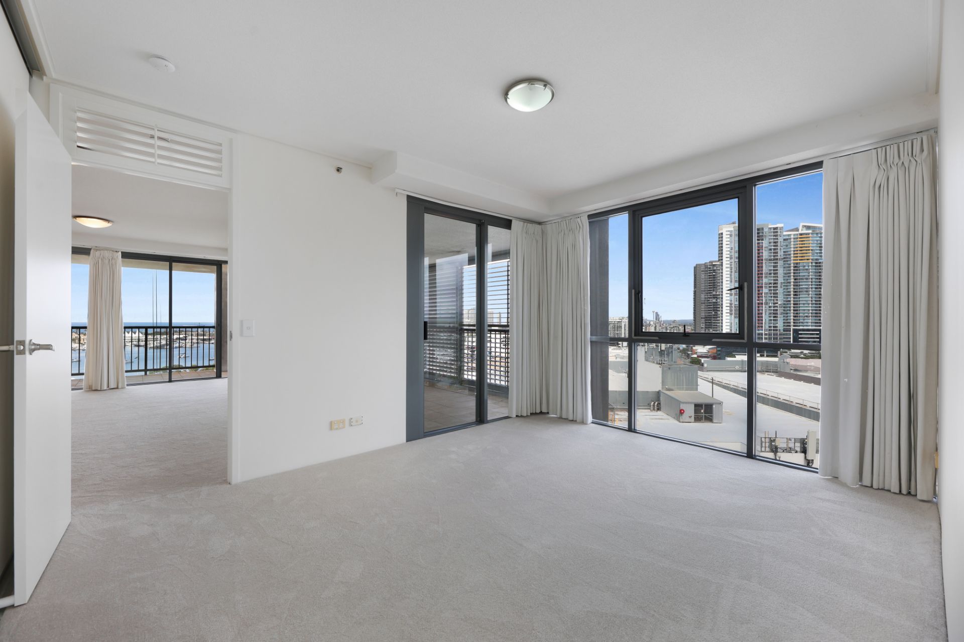 242/105 Scarborough Street, Southport, Southport - Thumbnail 6