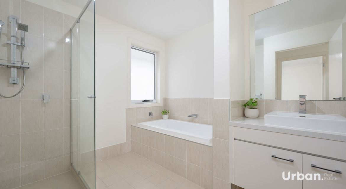 Denham Court 1 Sawsedge Avenue