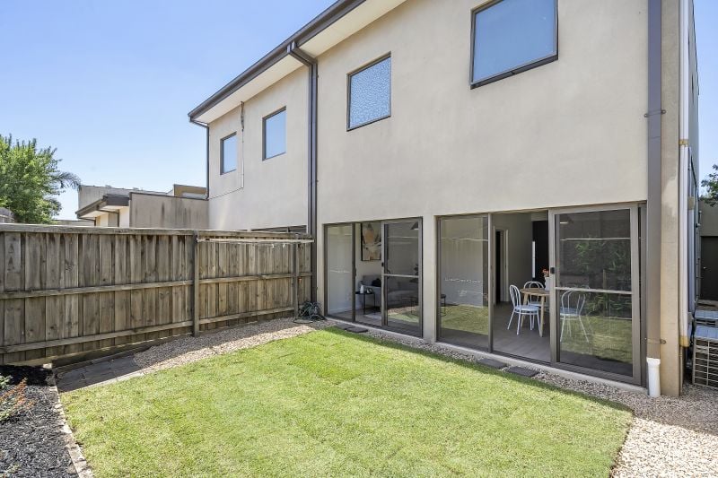 10/19 Positano Way, Lalor