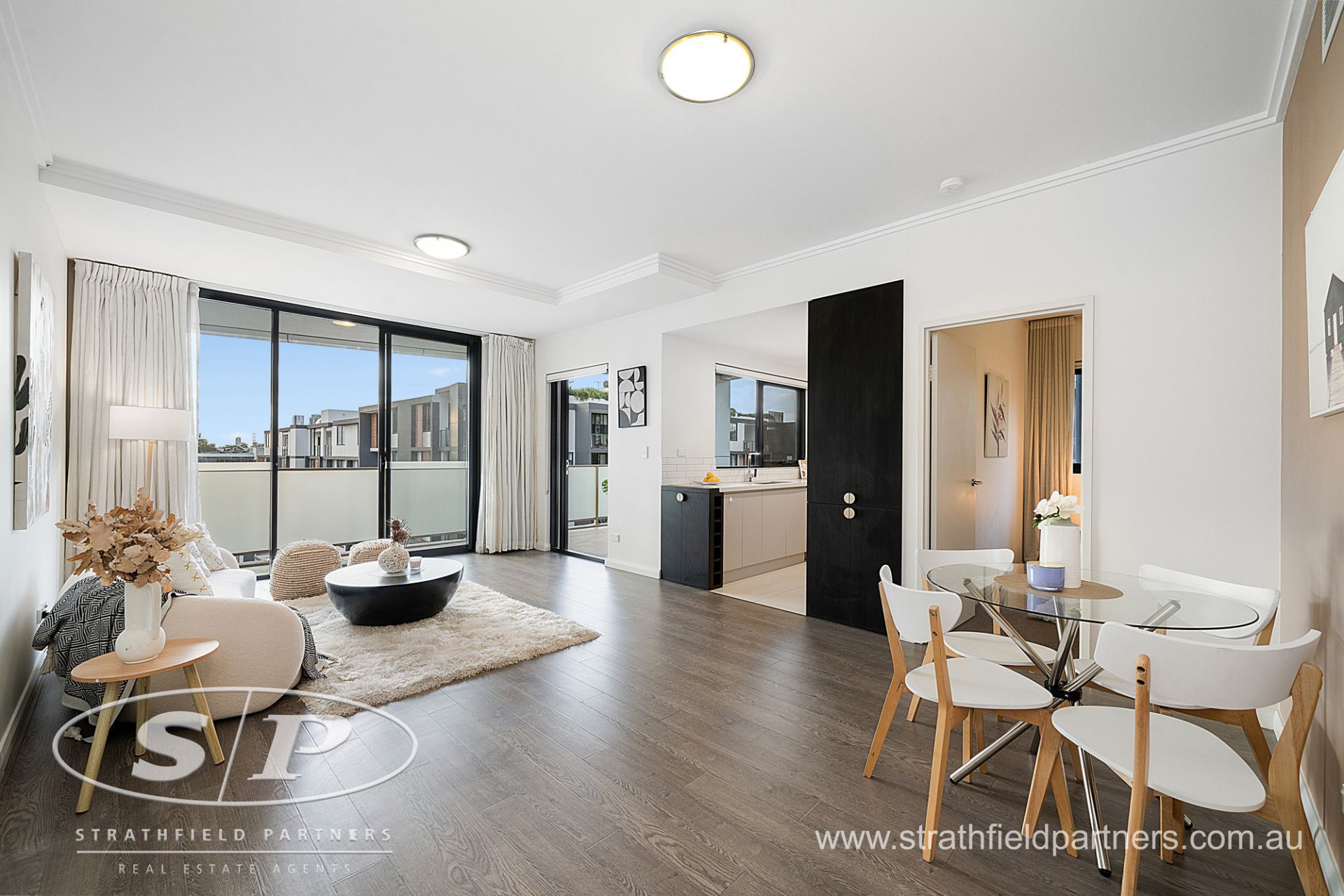 505/4 Smallwood Avenue, Homebush, Homebush - Thumbnail 3