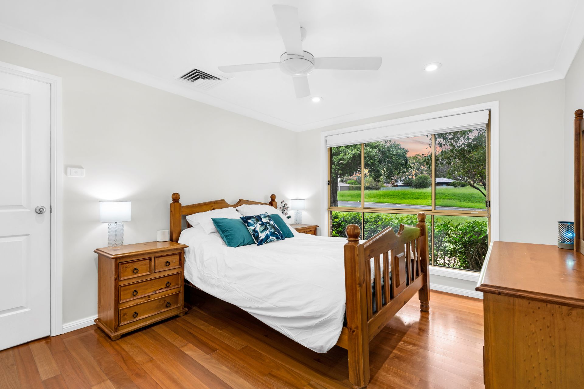1 John Street, The Oaks, The Oaks - Thumbnail 2