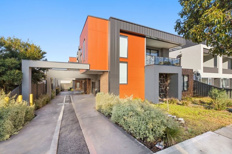 2/43 Clingin Street, Reservoir