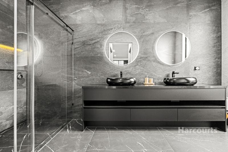 23 Shadow Street, Deanside