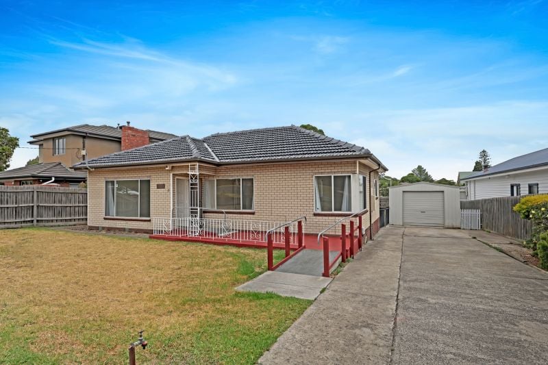 5 Hobbs Crescent, Reservoir