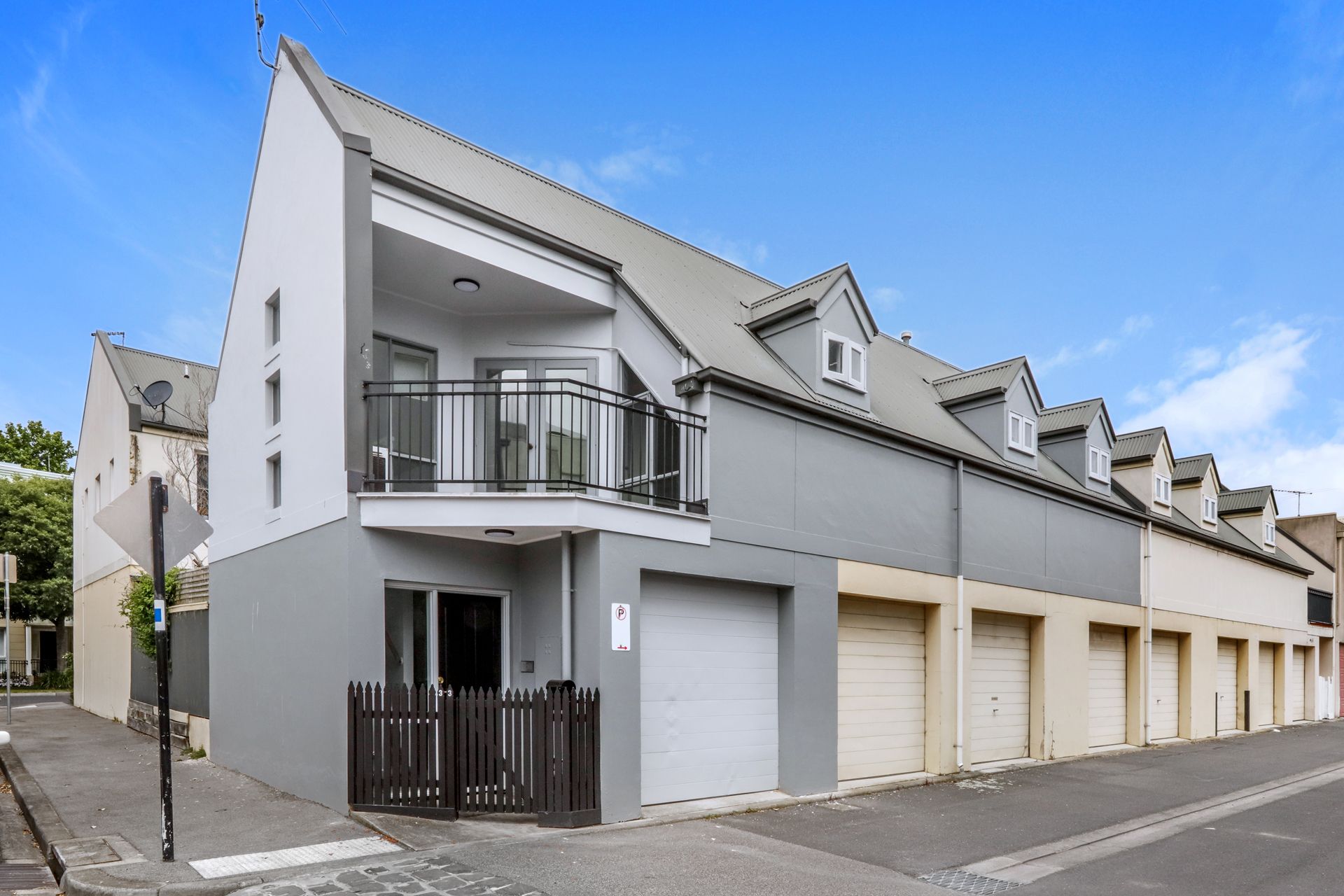 33 Francis Lane Kensington VIC, Kensington - Thumbnail 2