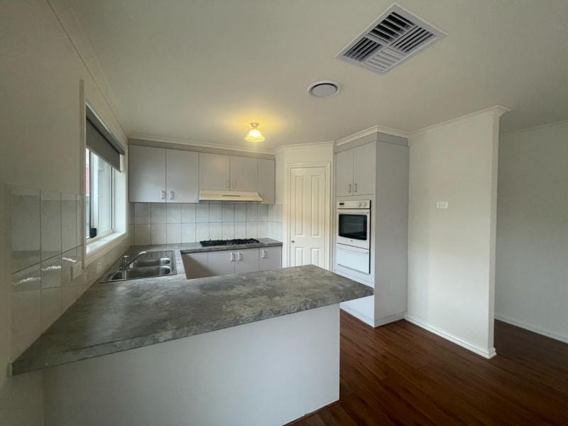 4 Davis Court, Altona Meadows - Thumbnail 8