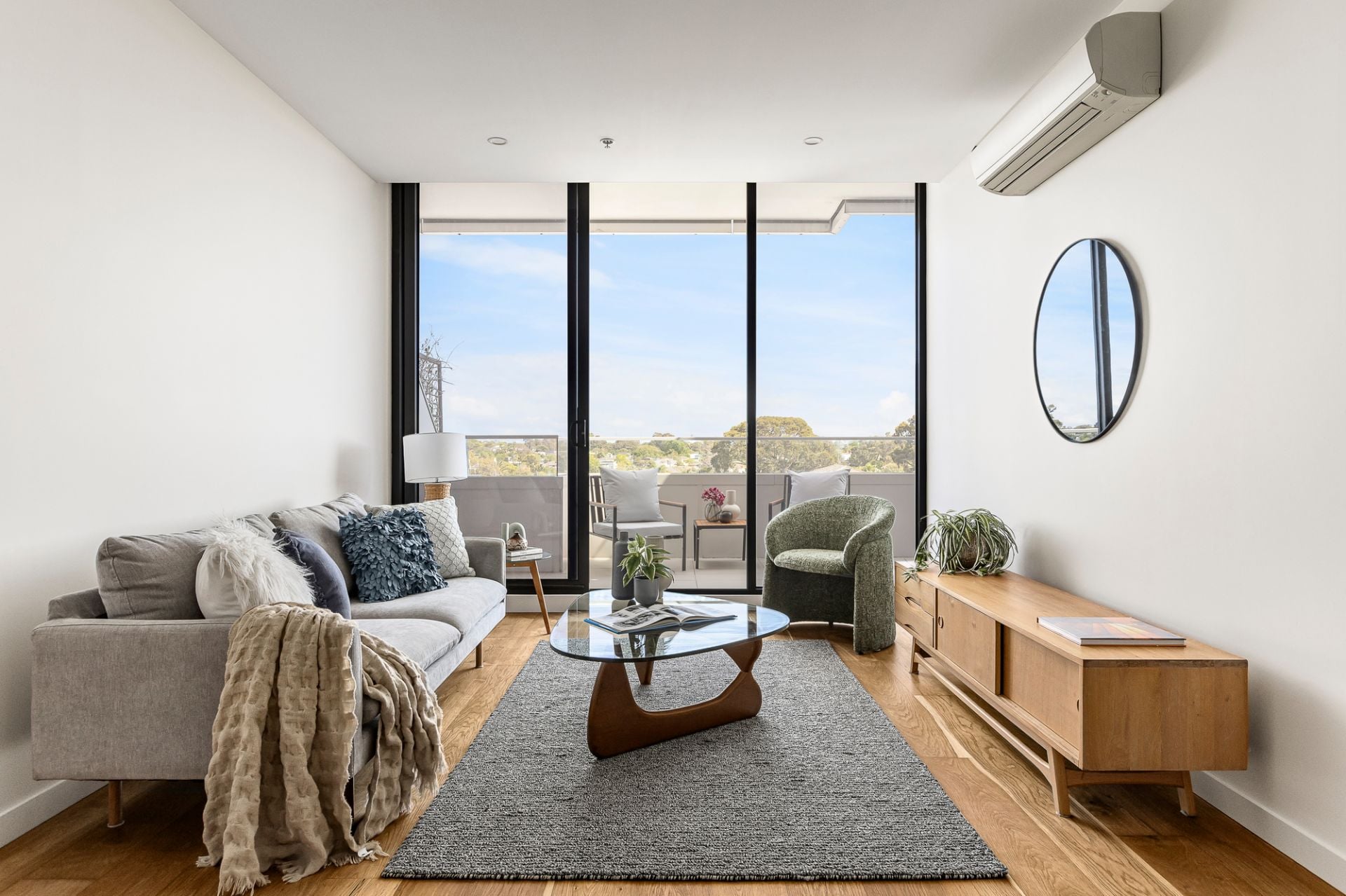 215/380 Bay Street, Brighton, Brighton - Thumbnail 2