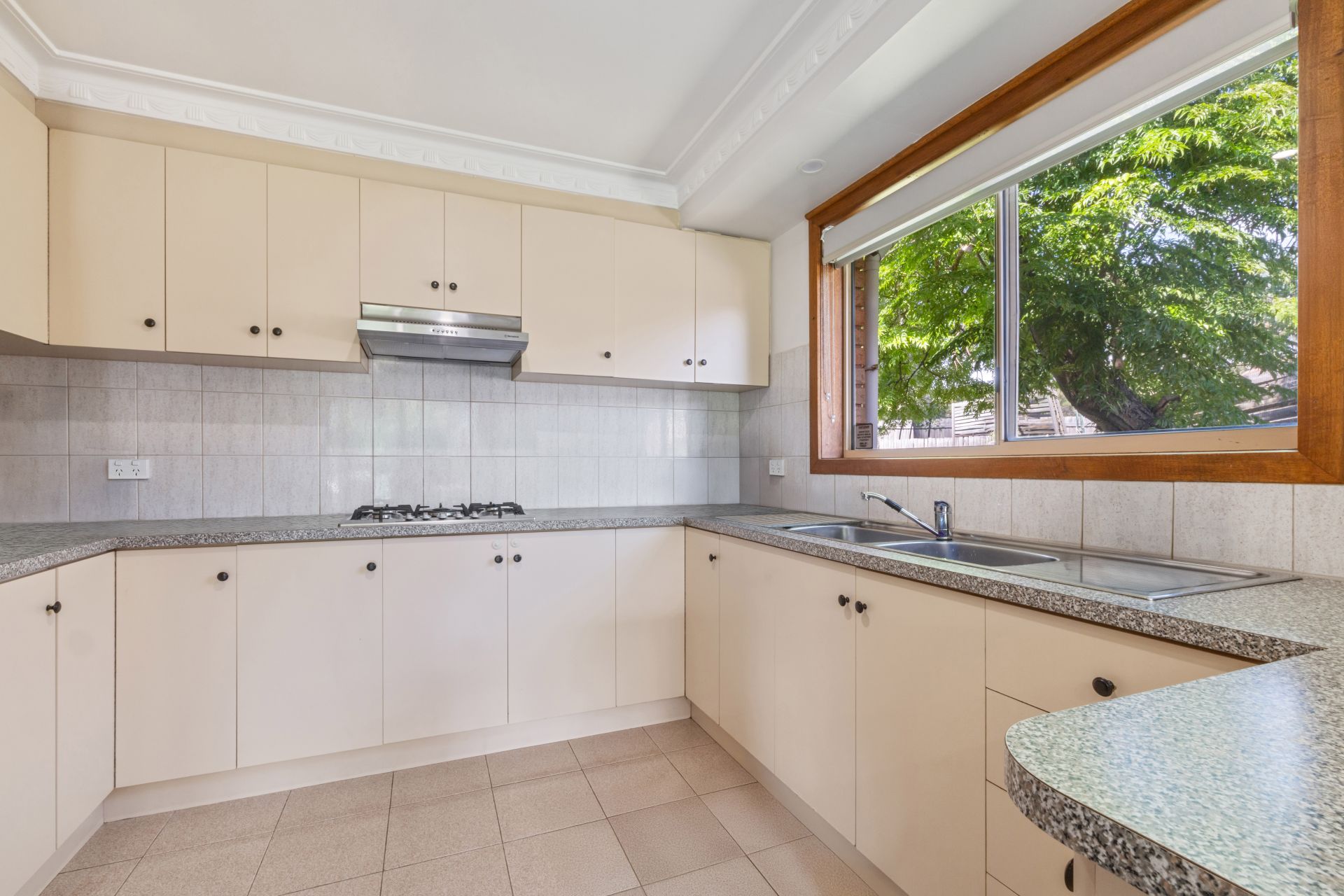 Quiet Court Living With Everyday Convenience