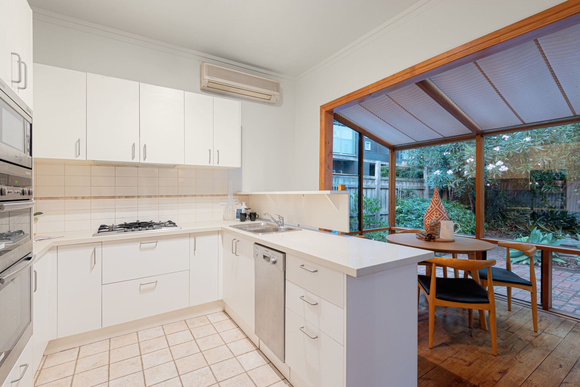31 Lewisham Road, Windsor, Windsor - Thumbnail 4
