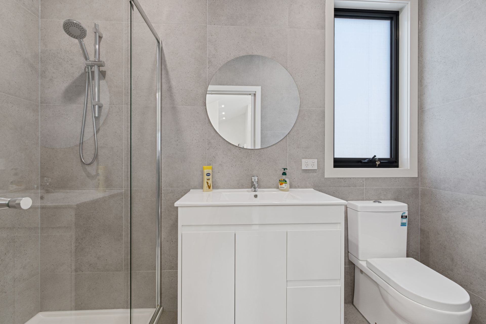Contemporary Comfort & Convenience in the Heart of Thomastown
