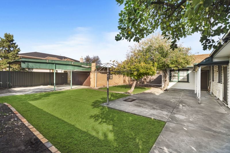 376 Station Street, Lalor