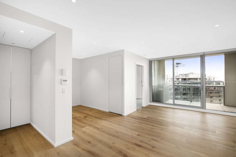 2907E/888 Collins Street, Docklands - Thumbnail 2