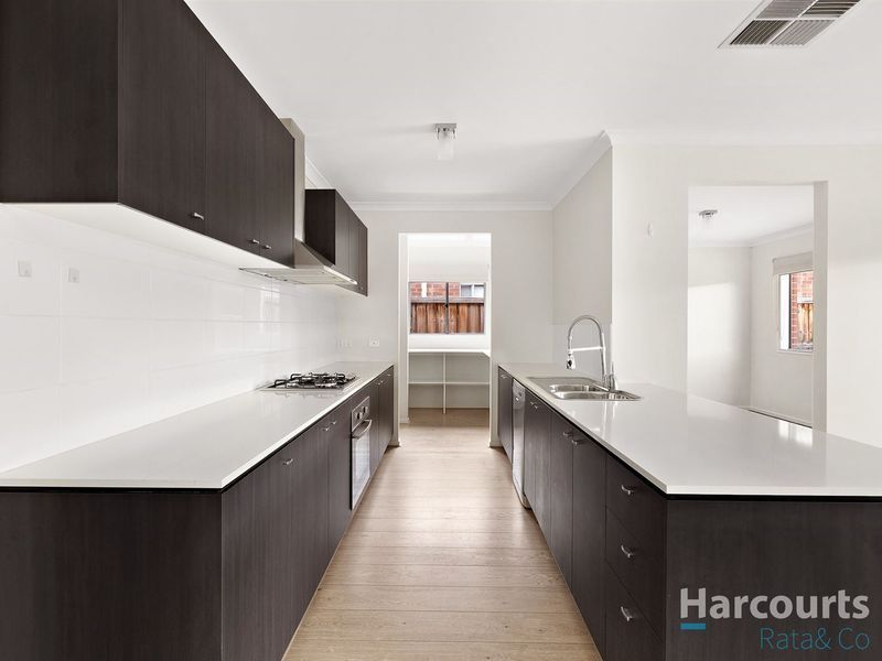 16 Maremma Drive, Mernda