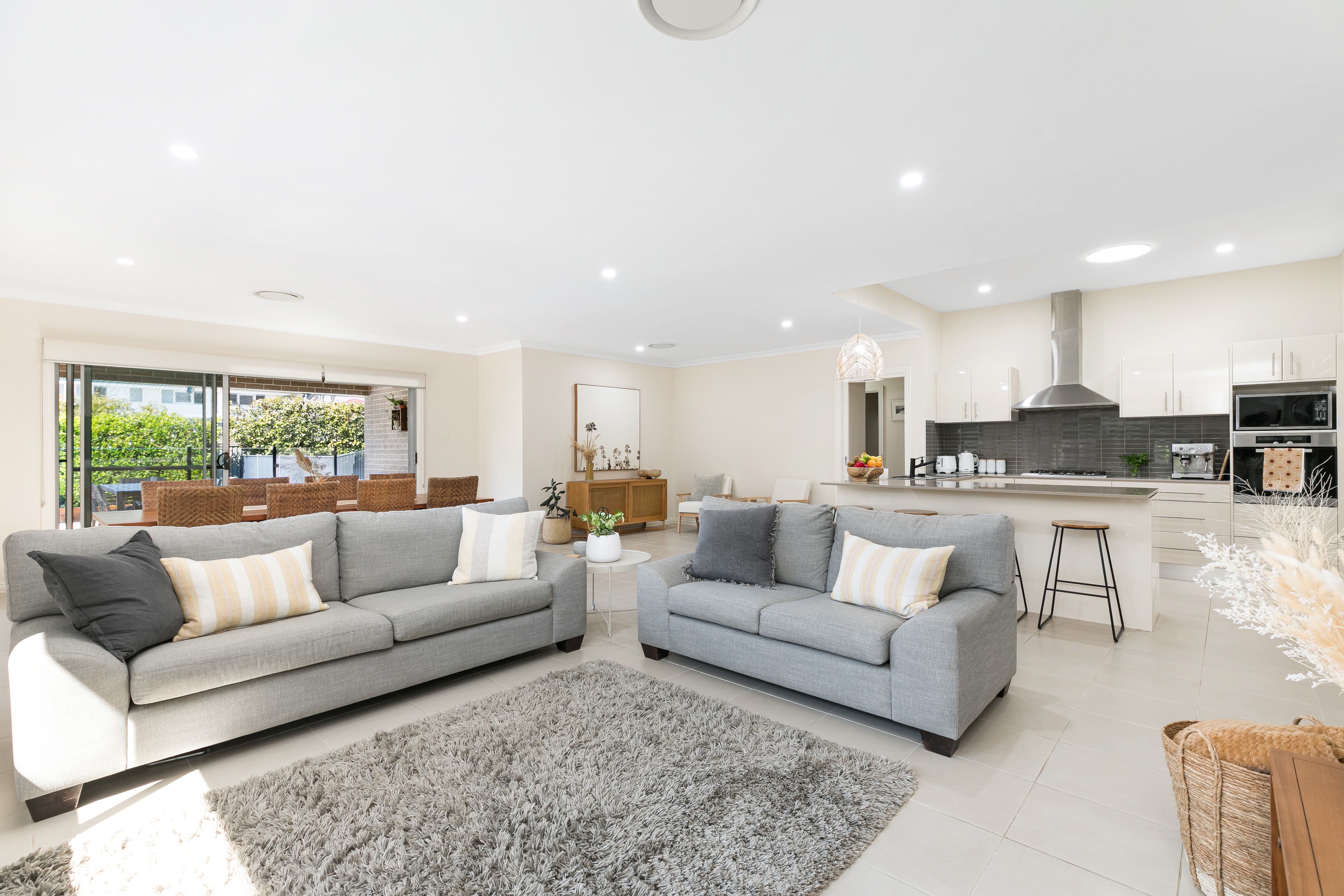 16 Arcadia Avenue WOOLOOWARE 2230