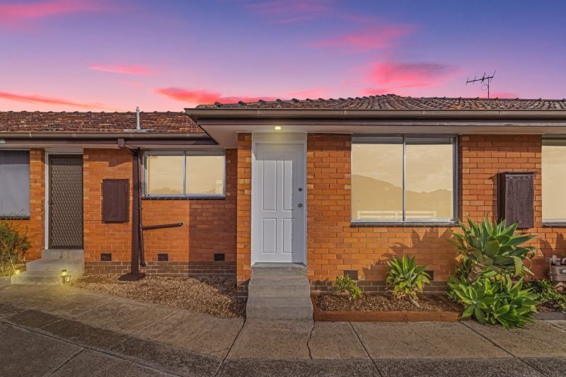 2/22 Currajong Street, Thomastown