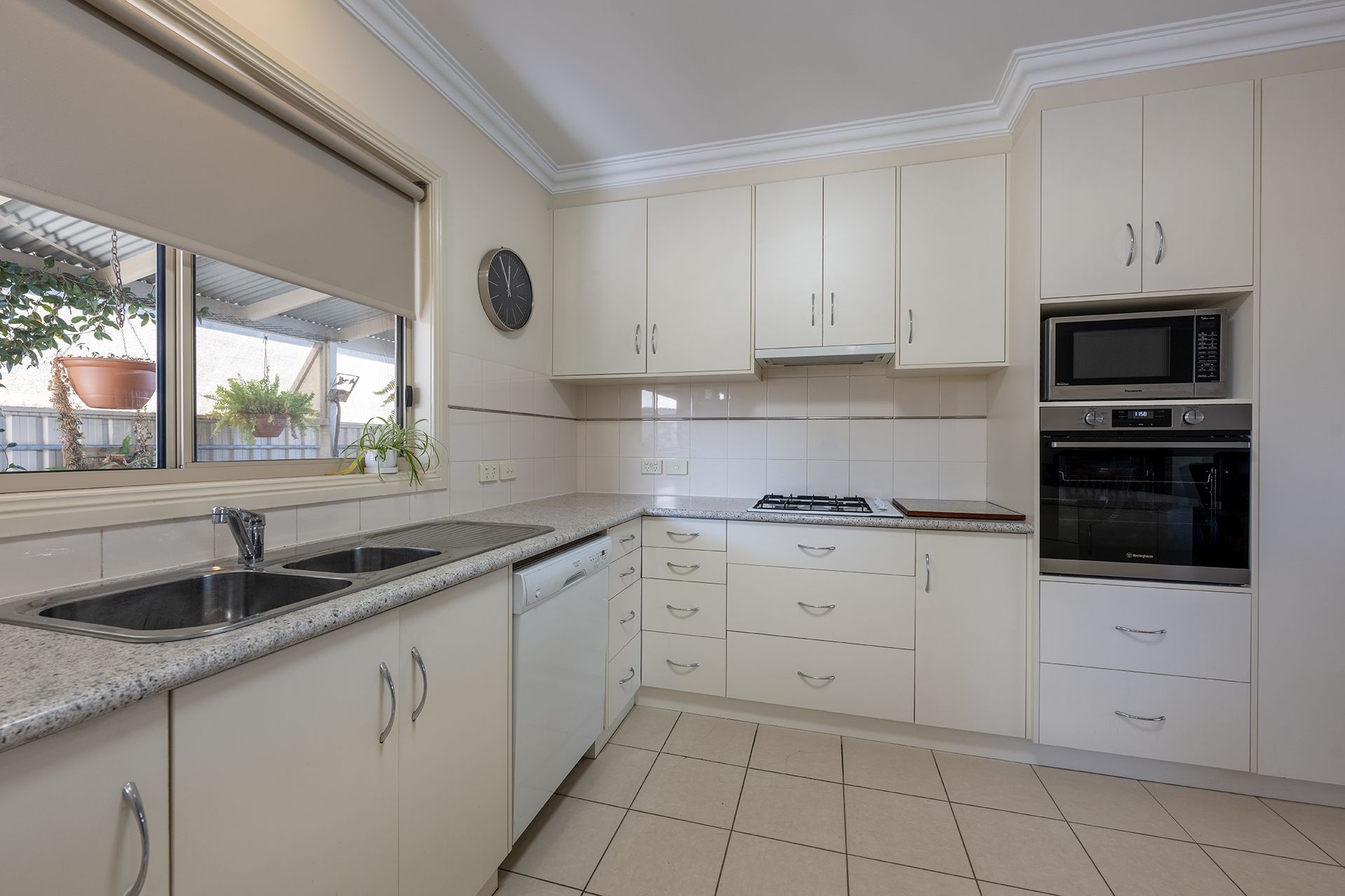 1/39 Citrus Avenue Horsham VIC, Horsham - Thumbnail 2