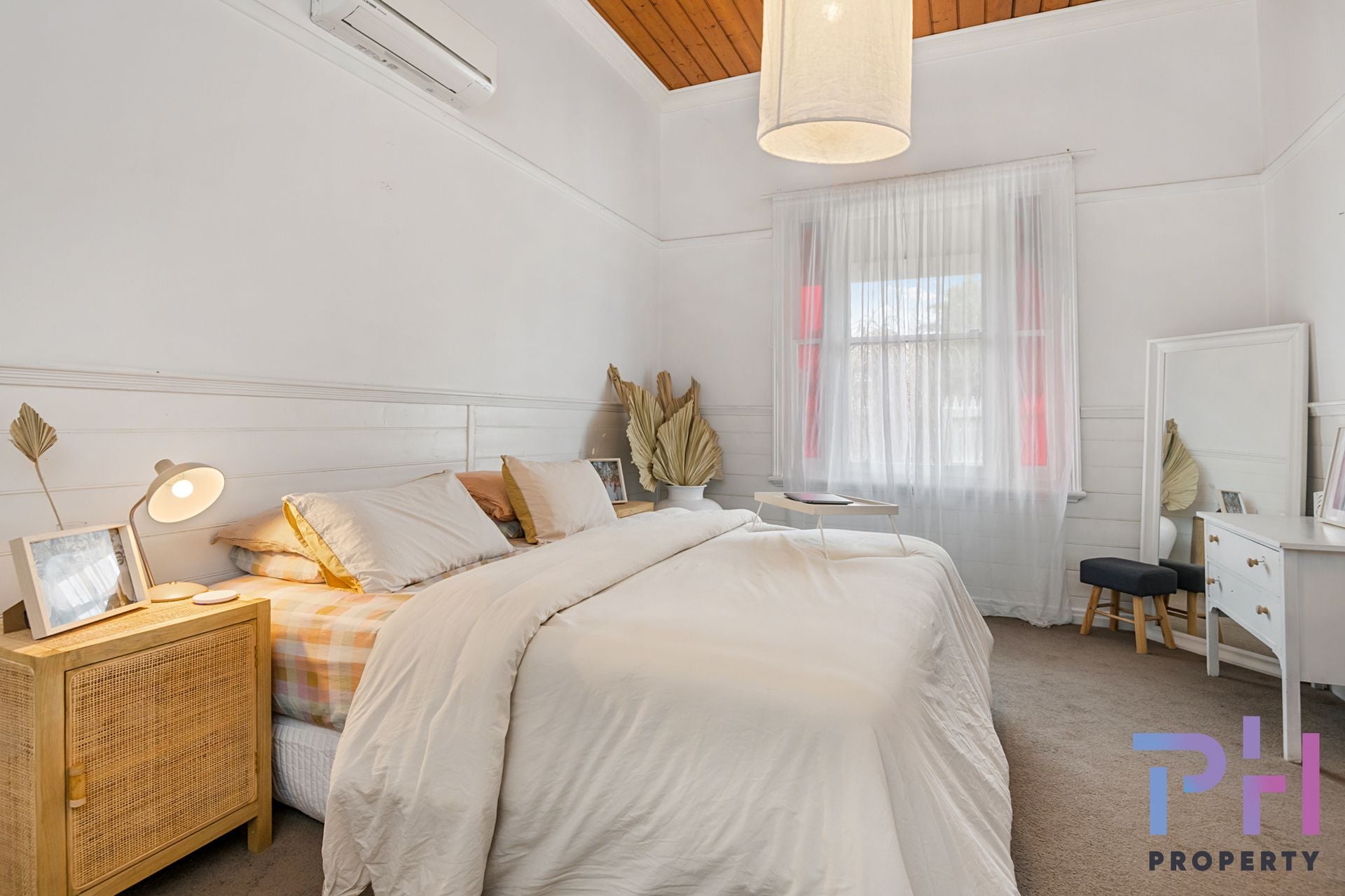 24 Victoria Street IRONBARK VIC, Ironbark - Thumbnail 2