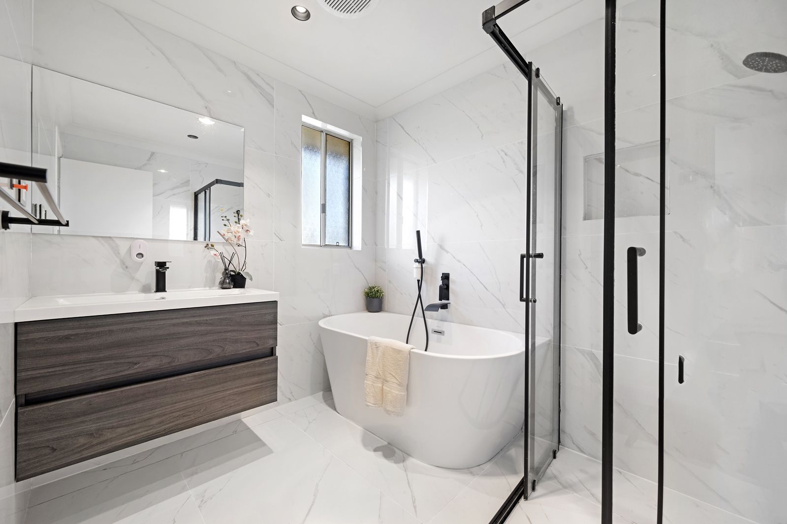 8 Oakdale Place, Baulkham Hills, Baulkham Hills - Thumbnail 8