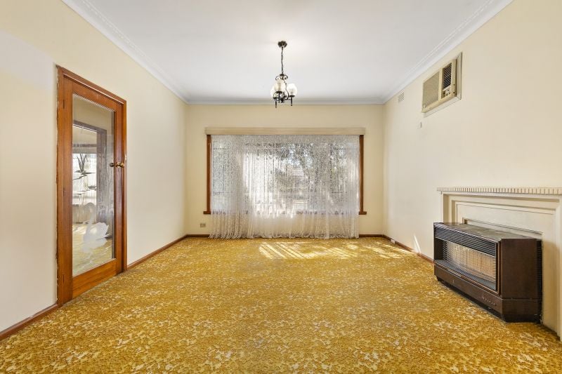 33 Mount View Road, Thomastown