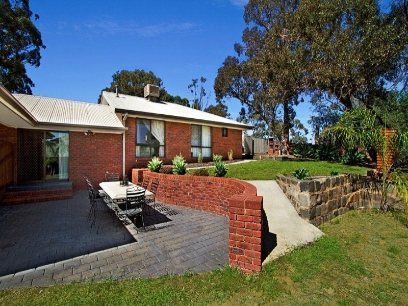 24 Akoonah Drive GOLDEN SQUARE VIC, 24 Akoonah Drive Golden Square - Thumbnail 7