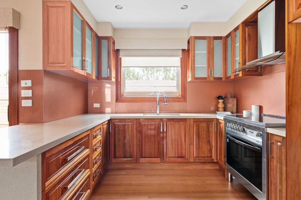 Stunning 3-Bedroom Unit in Vibrant Coburg North