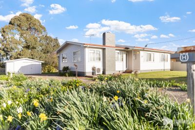 3
 
 
 
  
 
 
 1
 
 
 
  
 
 
 2
 
 
 
 
 
 
 
 22 Henry Street, Sheffield TAS 7306, Sheffield - Thumbnail 2