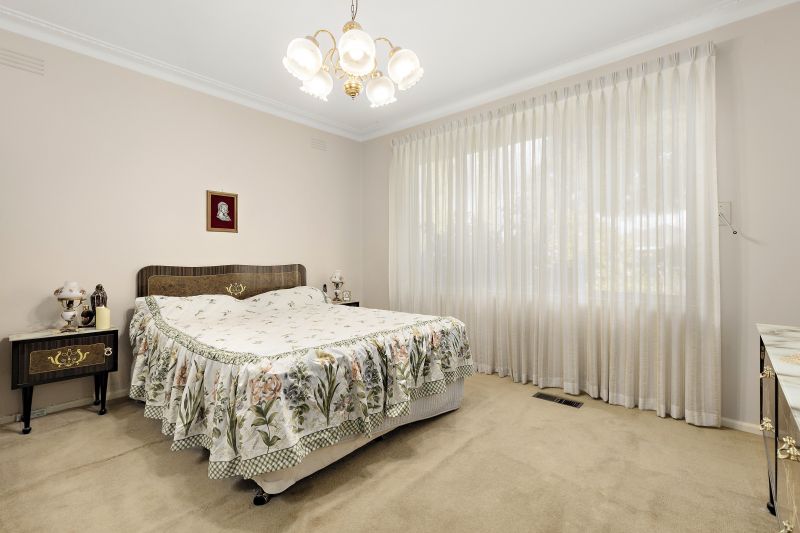 8 Burton Street, Lalor