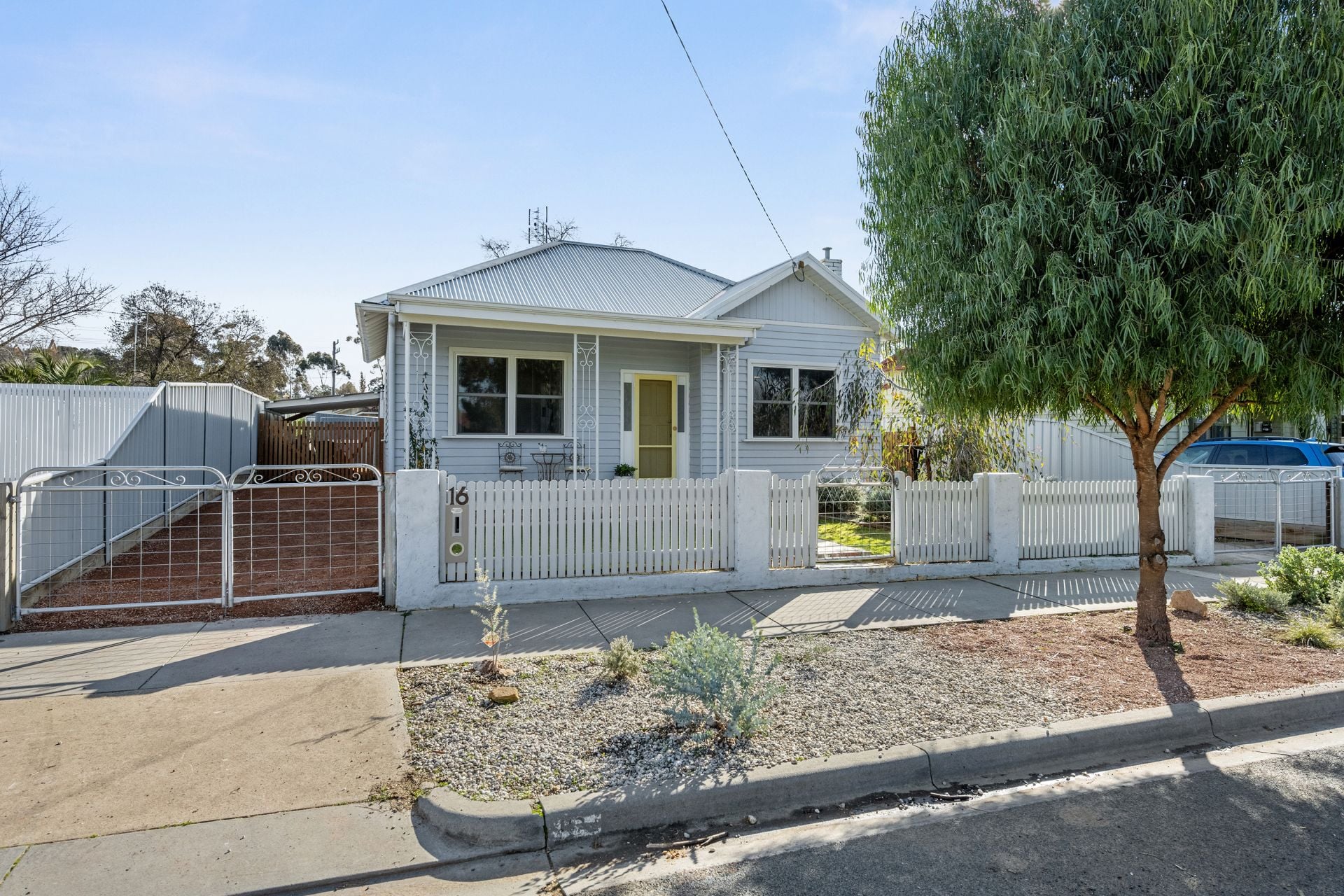 16 Havlin Street West, Bendigo, Bendigo, Bendigo - Thumbnail 2