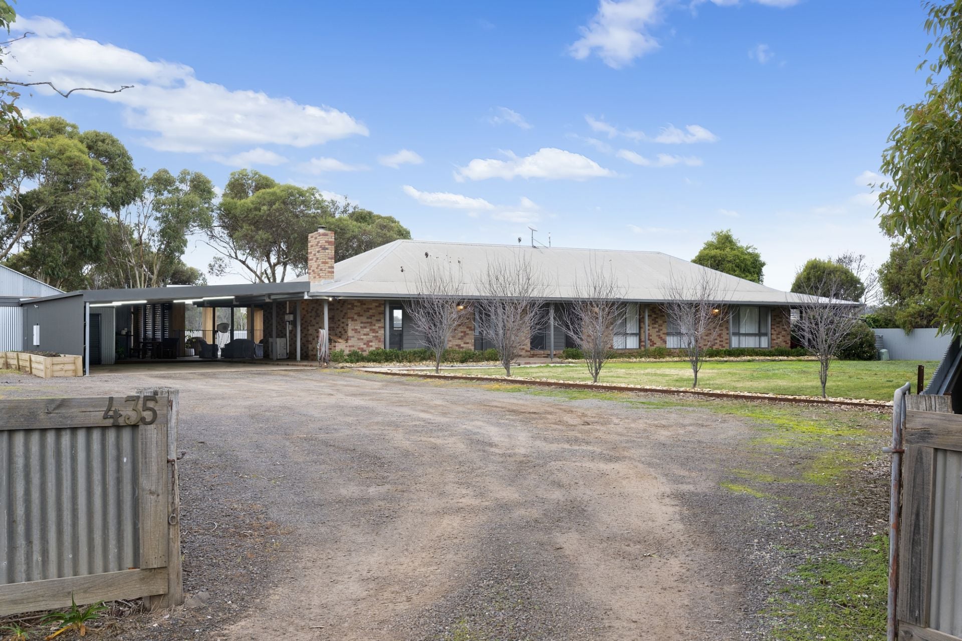 435 Freehold Lane, Carisbrook - Thumbnail 2