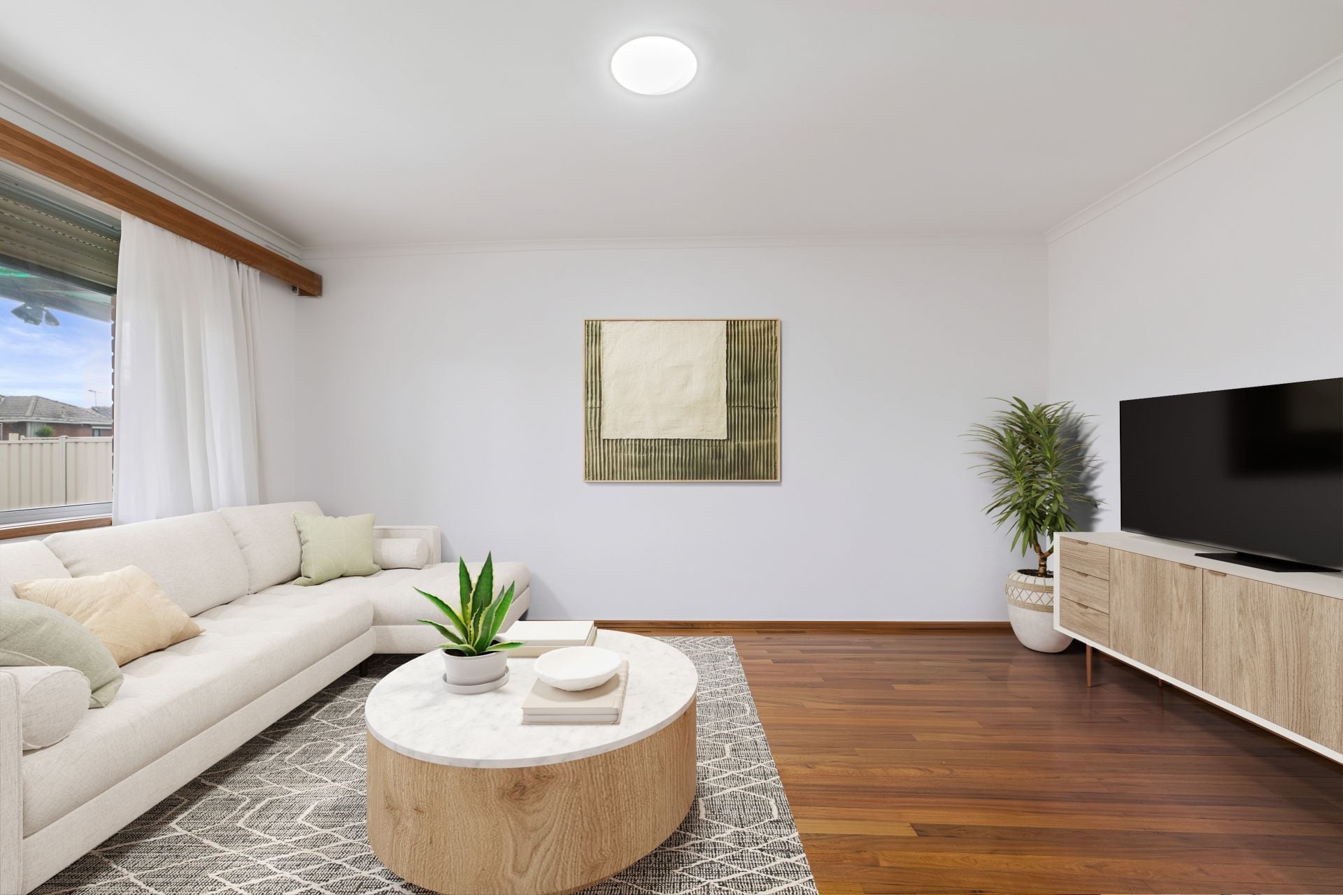 Spacious Family Home With Versatile Bungalow