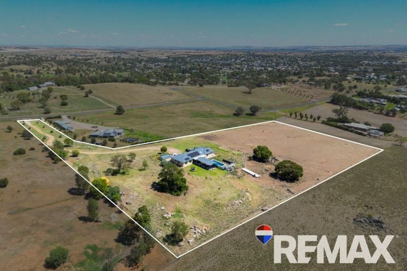 JUNEE 21 Kinvara Drive