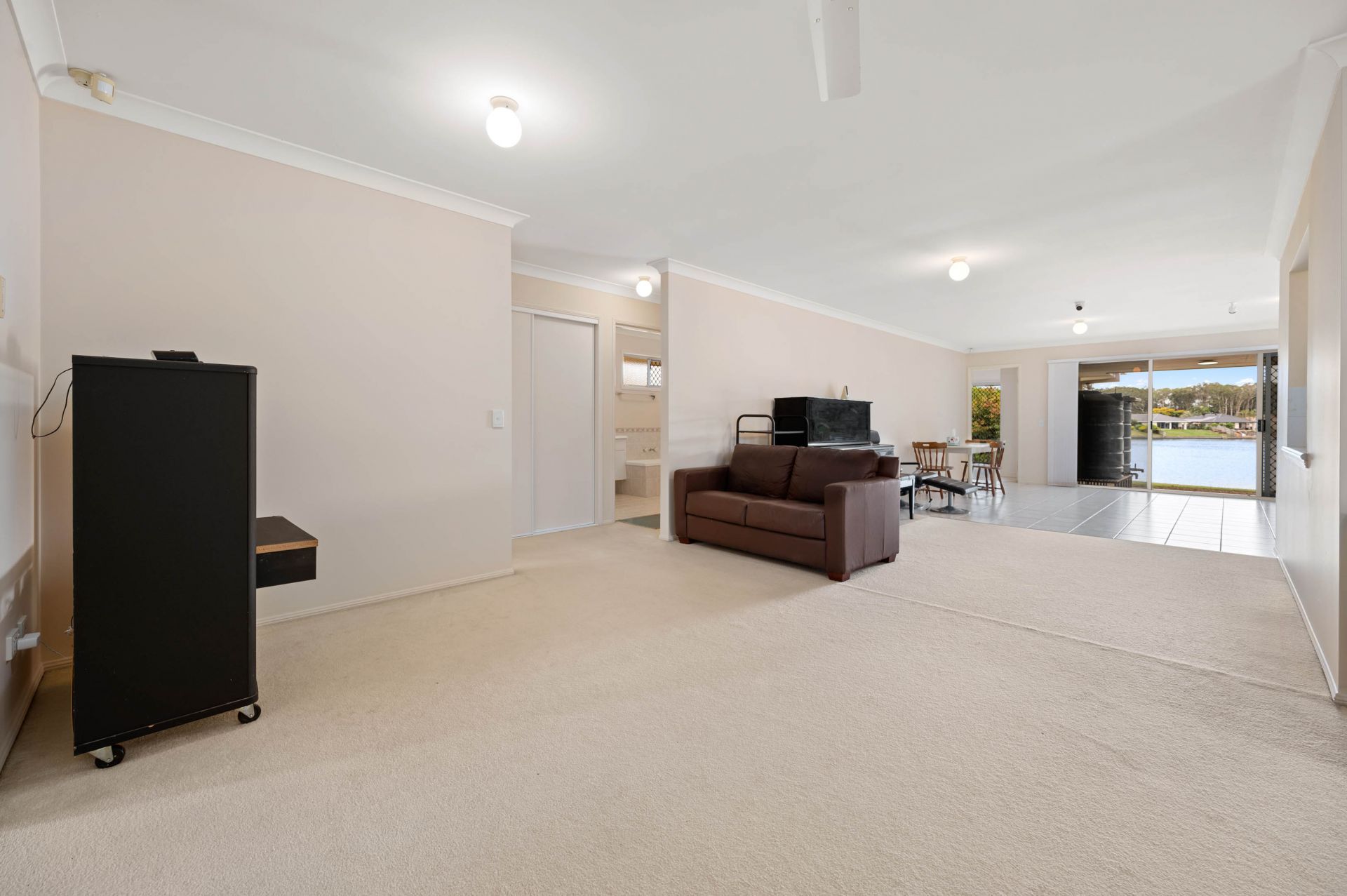21 Lefroy Drive, Coombabah - Thumbnail 5