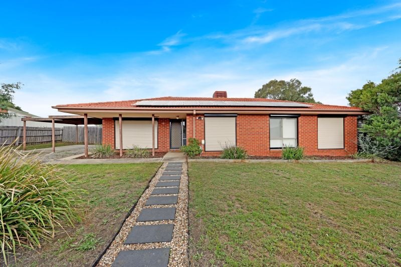 20 Crampton Crescent, Mill Park
