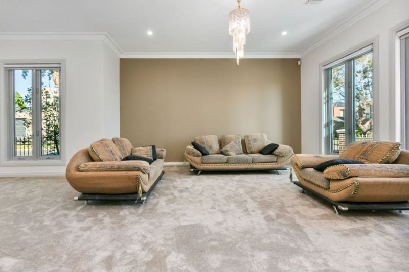 10 Wattlebird Crescent, Reservoir