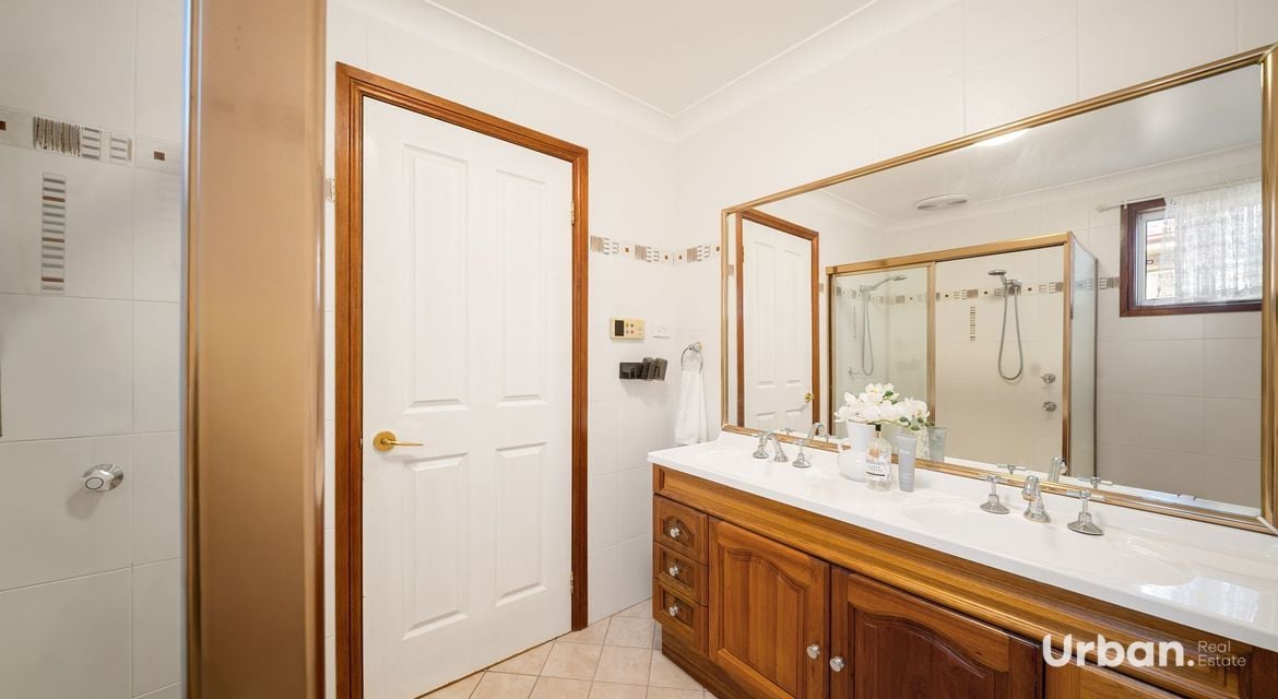 Glen Alpine 15 Gledswood Place
