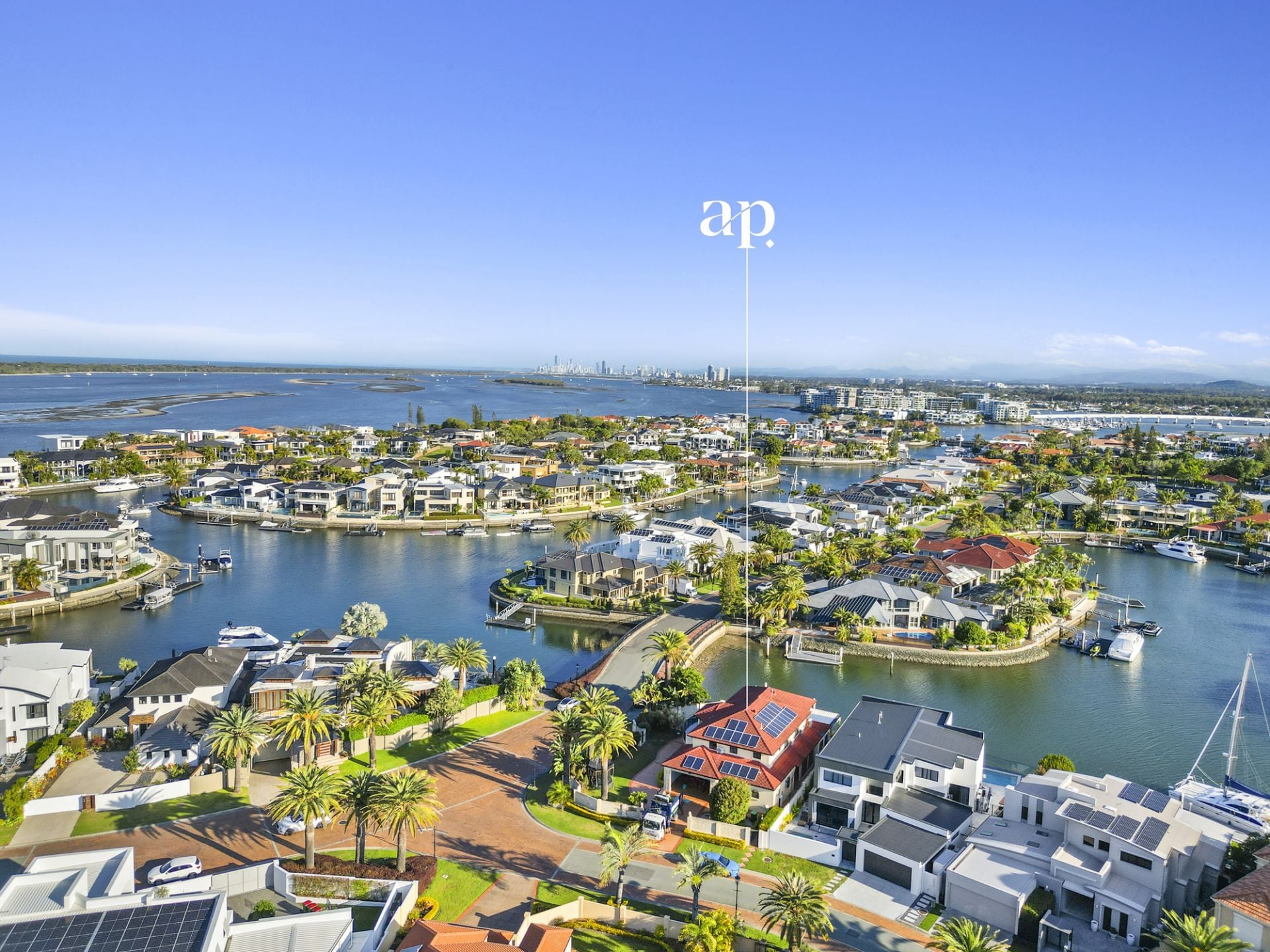 $ 2,700,000, Sovereign Islands - Thumbnail 2