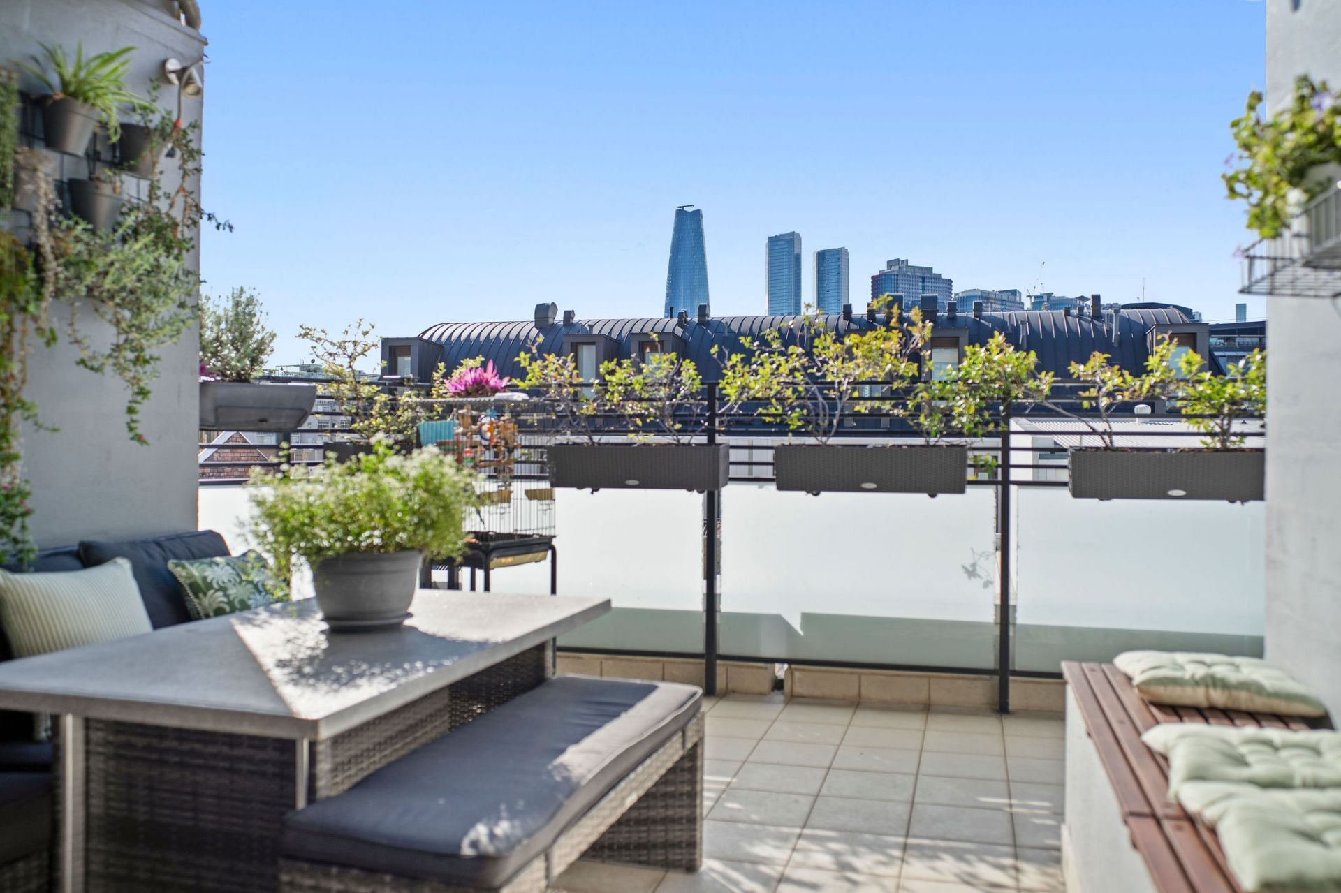 302/26 Cadigal Avenue, Pyrmont | Morton