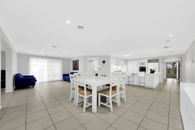 76 Axminster Drive, Craigieburn