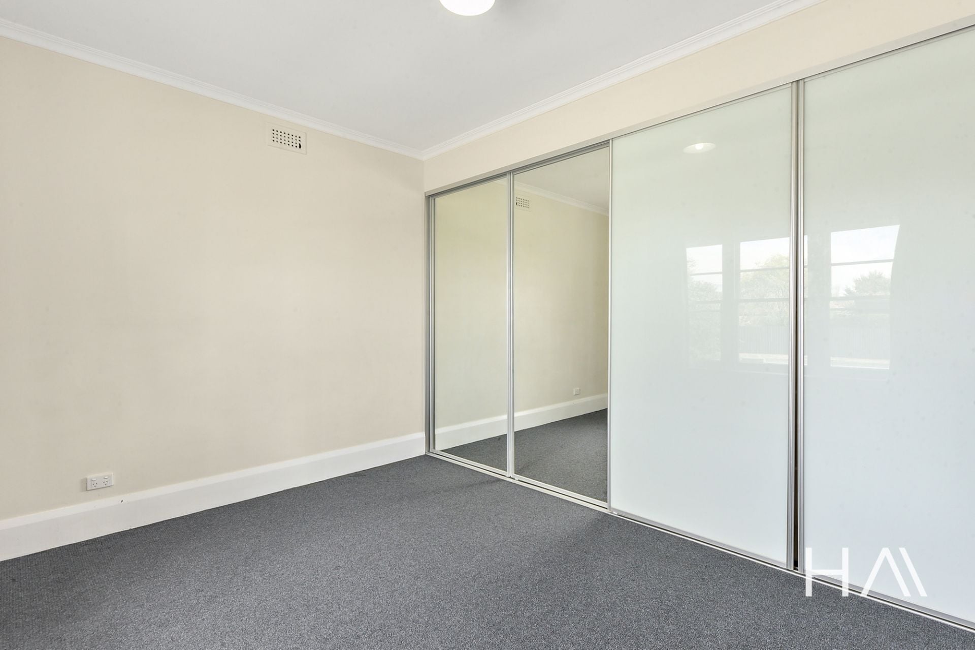 24 Marriott Street Westbury, Westbury - Thumbnail 7