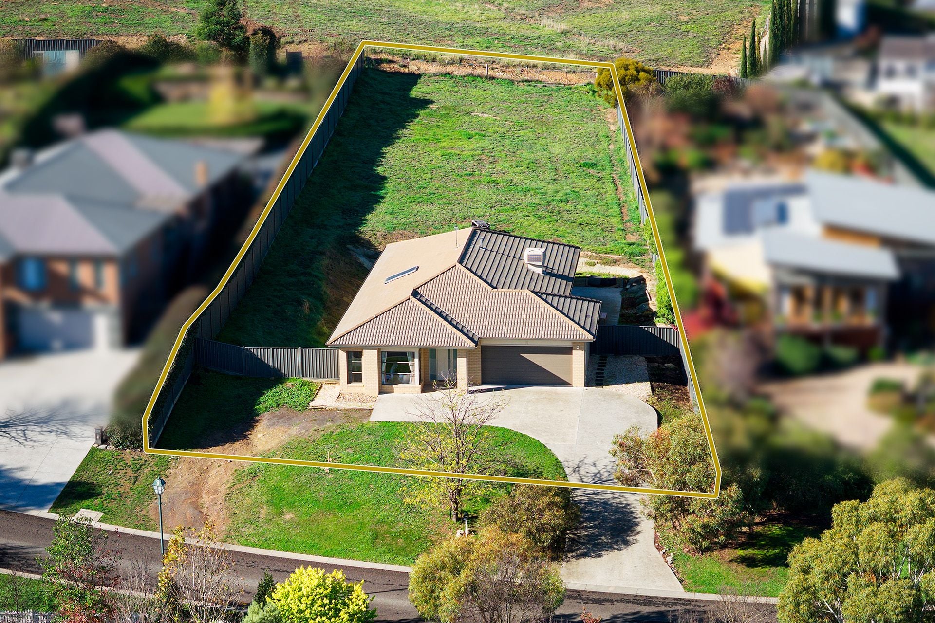 18 Penhallurick Street, Campbells Creek - Thumbnail 3