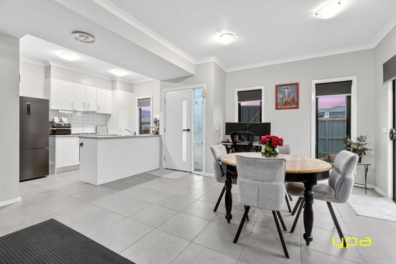 8 Jolly Street Cranbourne East VIC, Cranbourne East - Thumbnail 8