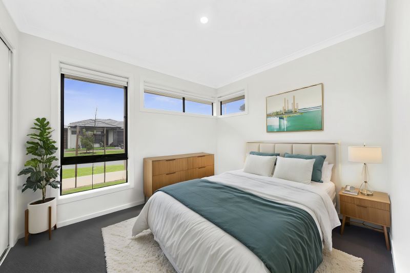 11 Romanesque Drive, Deanside