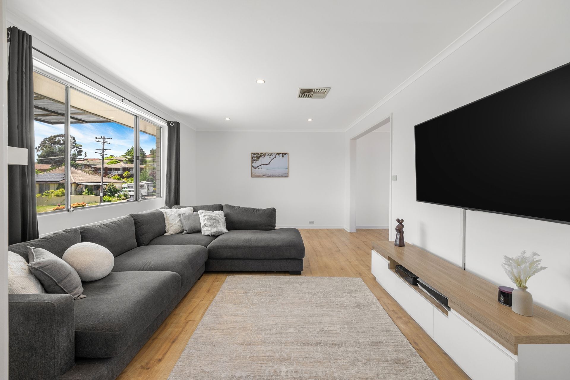 1 Pindari Crescent Queanbeyan NSW, Queanbeyan - Thumbnail 6