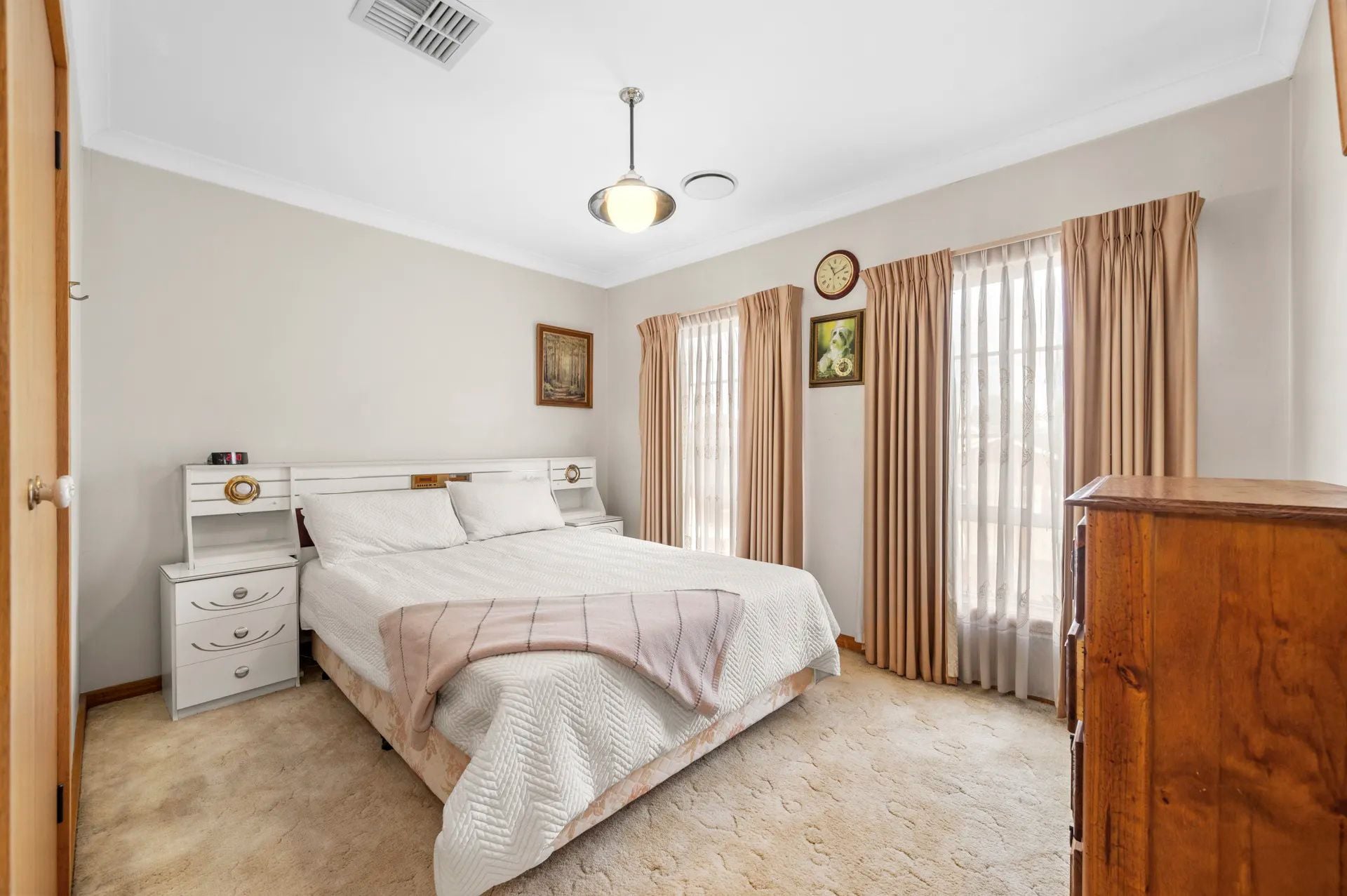 Spacious Family Living With Versatile Dual Level Design