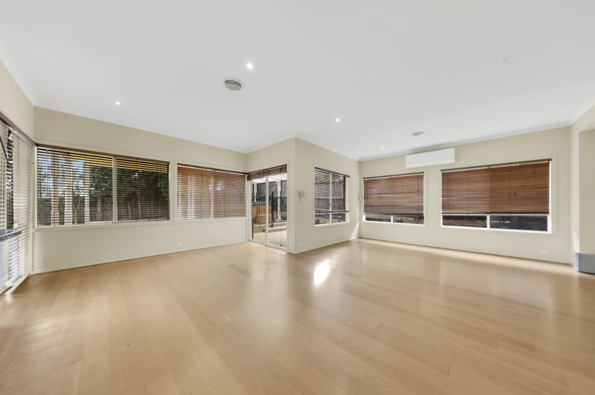Stylish Home, Great Location