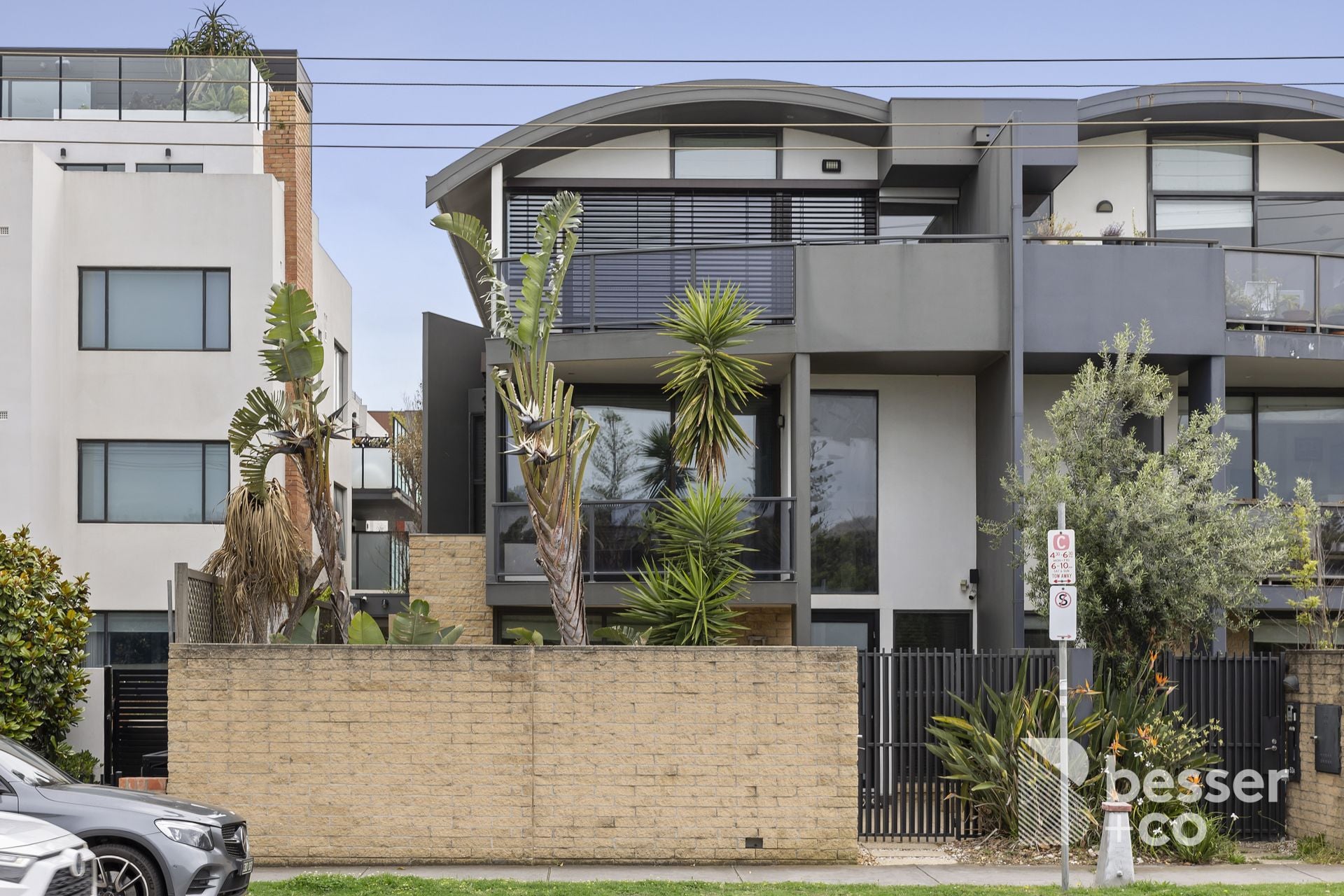 53 Ormond Esplanade, Elwood - Thumbnail 2