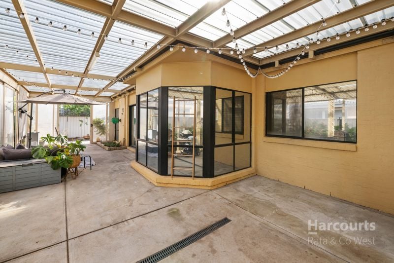 11 Hepburn Way, Caroline Springs