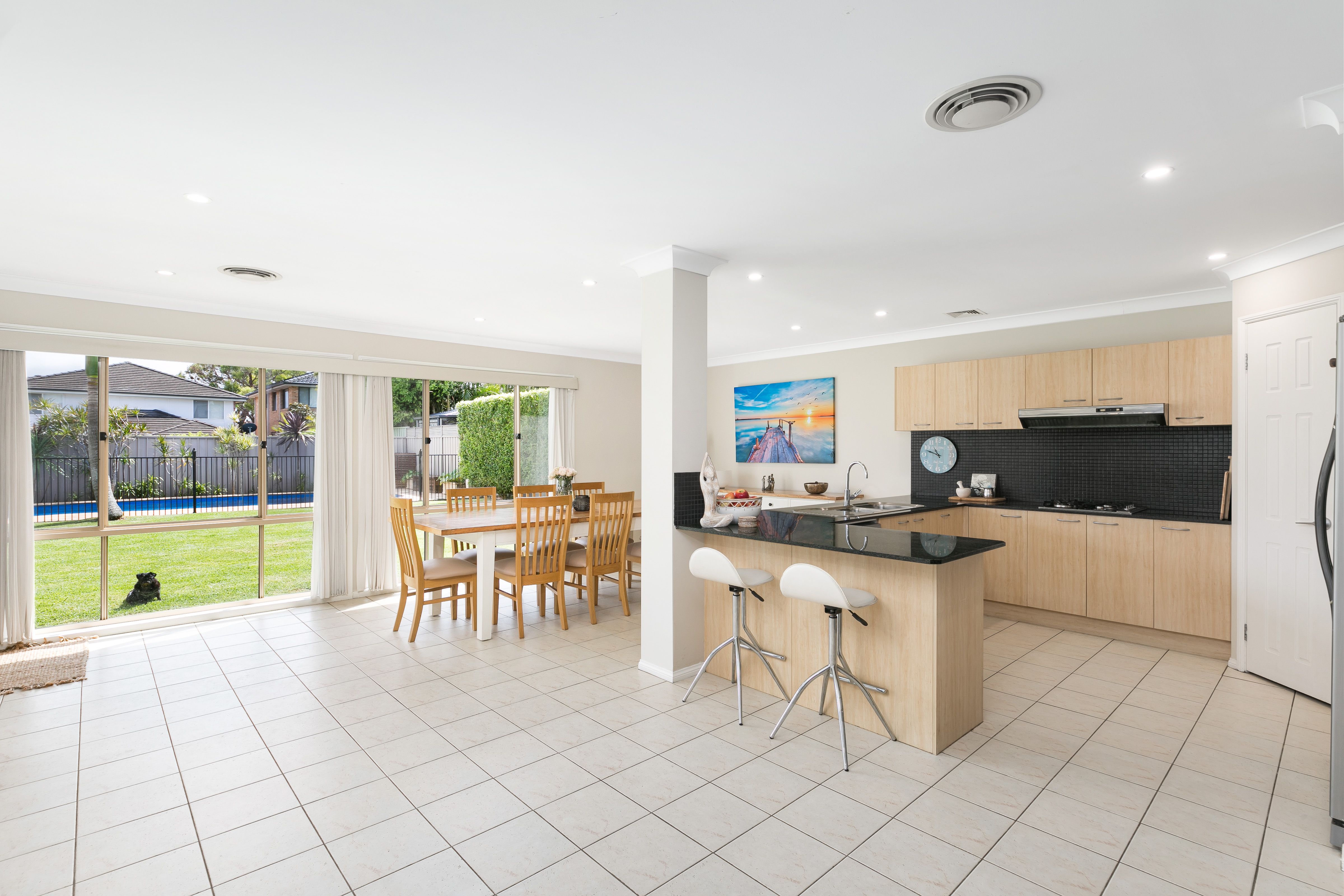 295 Burraneer Bay Road, CARINGBAH SOUTH, Caringbah South - Thumbnail 3