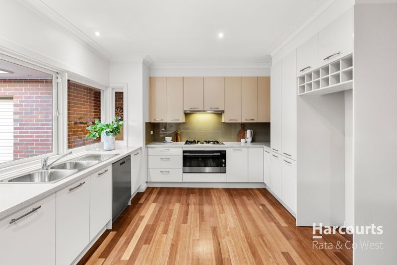 16 Lindley Avenue, Caroline Springs