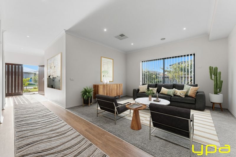 18 Dame Avenue Clyde North VIC, Clyde North - Thumbnail 2